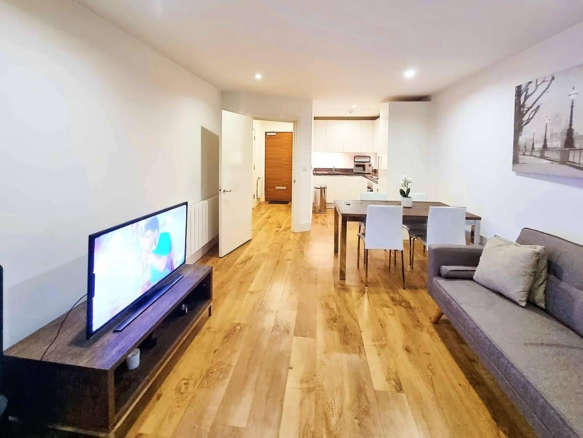 Your Riverside Home 2 With Private Balcony Londra Esterno foto