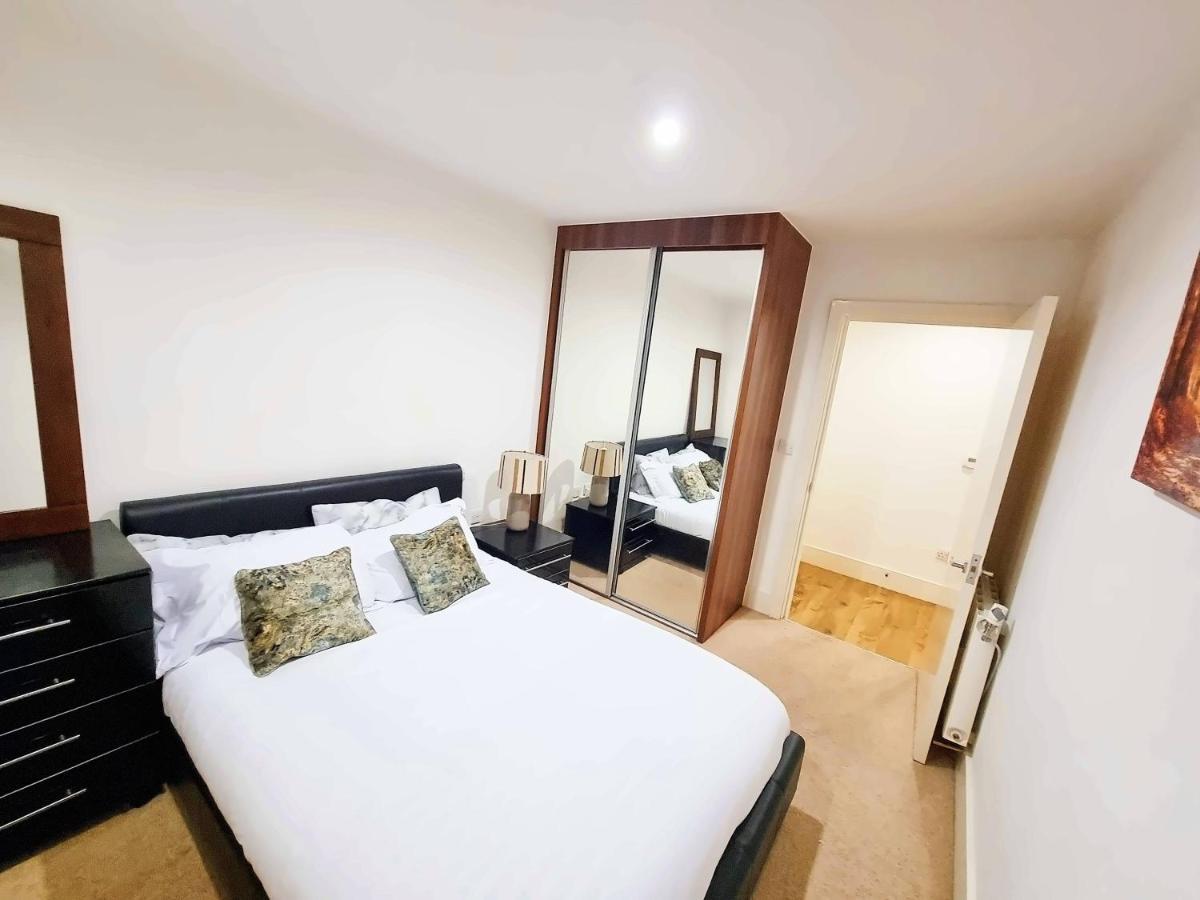 Your Riverside Home 2 With Private Balcony Londra Esterno foto